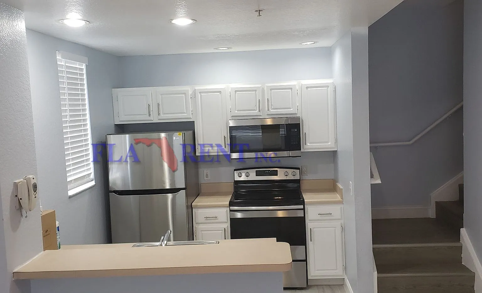 4 Br / 3 Full Bath (Includes 2 Masters) 2 Story (Near Disney!) Gated Community With Community Pool — Photo 3