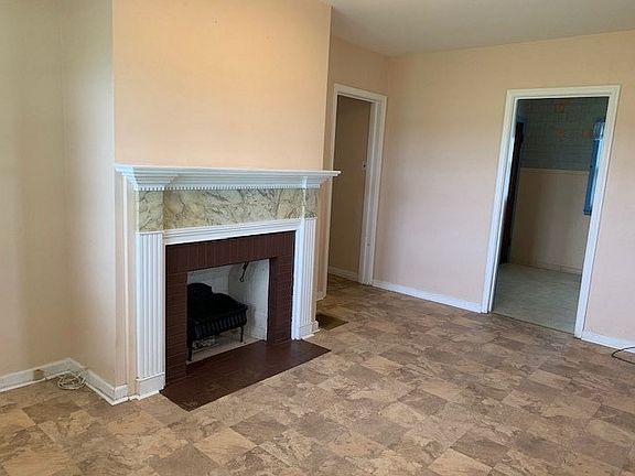 3rd image of 211 N 34th St
