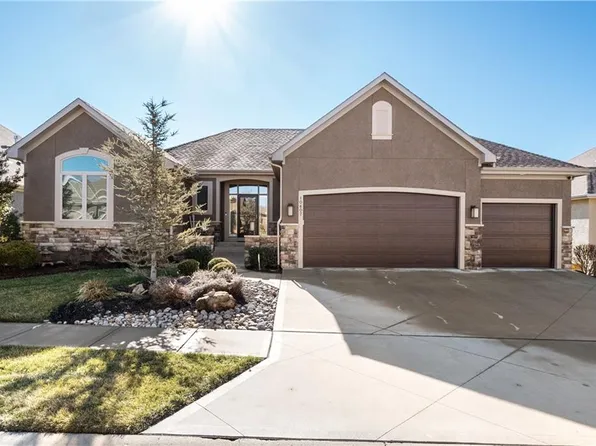 10607 W 132nd Ct, Overland Park, KS 66213