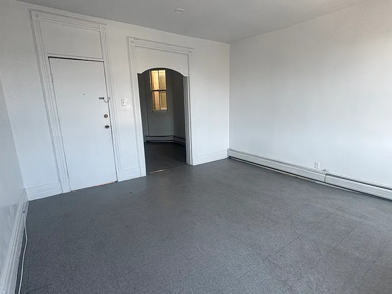 718 Grand St #3 — Photo 15