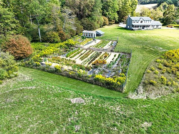 3rd image of 2144 Fulmer Valley Rd