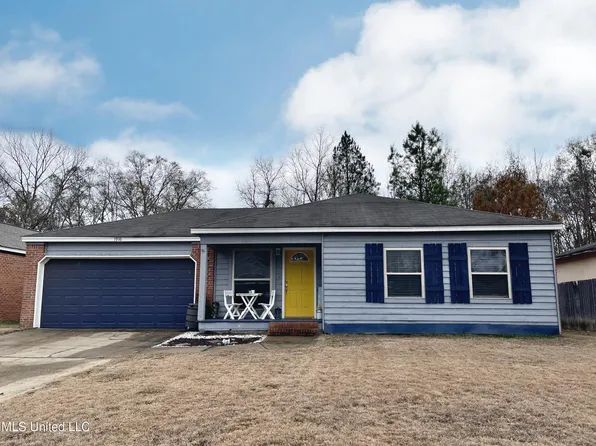 1916 Twin Pine Dr, Pearl, MS 39208