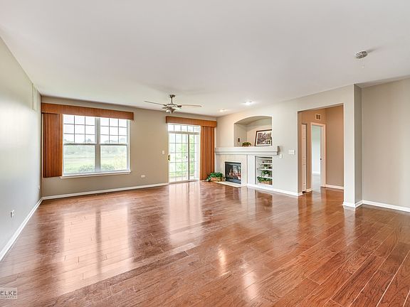 2nd image of 1881 Foxridge Ct #1881