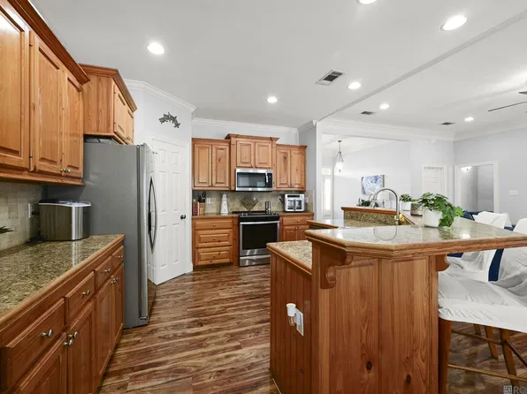 32937 Briar Oak Dr, Walker, LA 70785