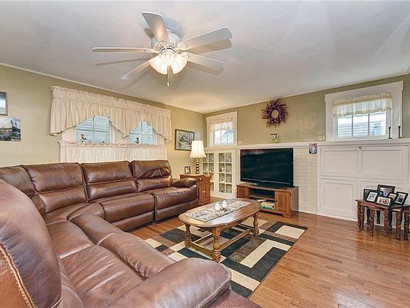 5th image of 511 Sewickley St