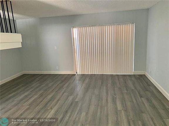 4th image of 10327 NW 33rd St #10327