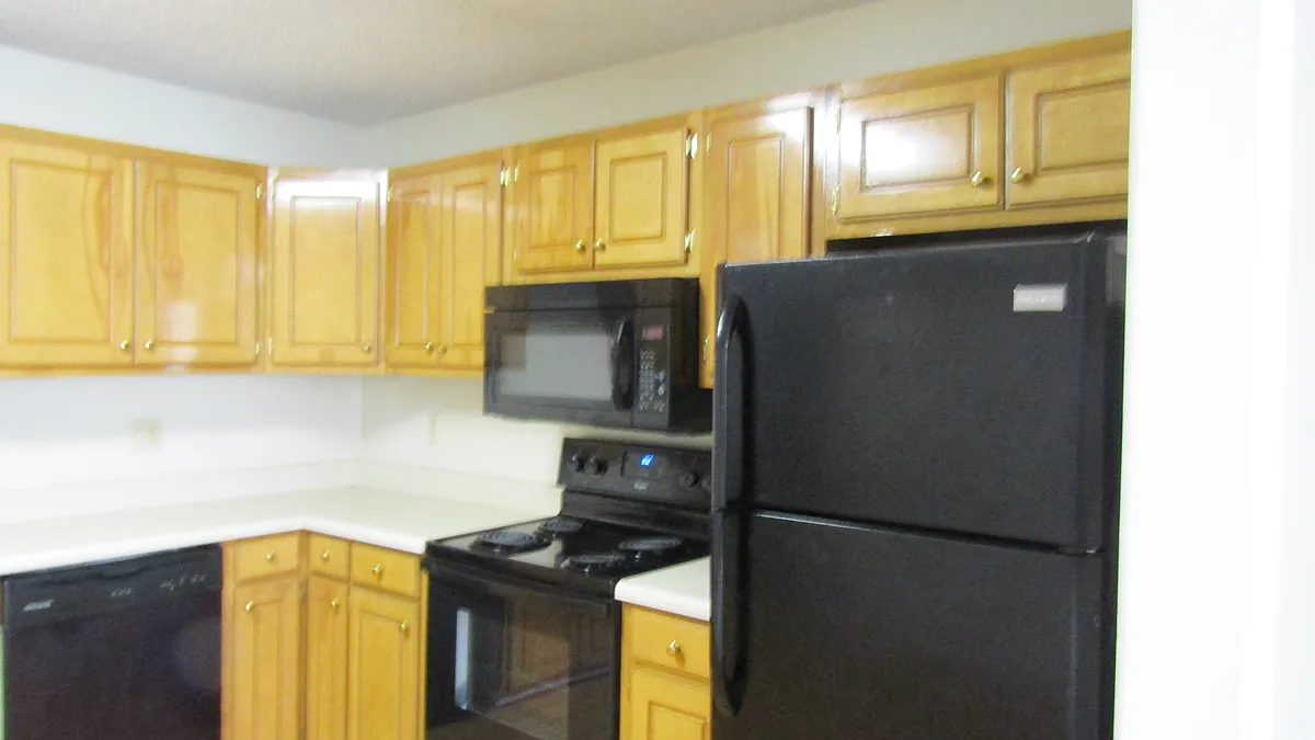 Building Photo - 202 Largo Ct