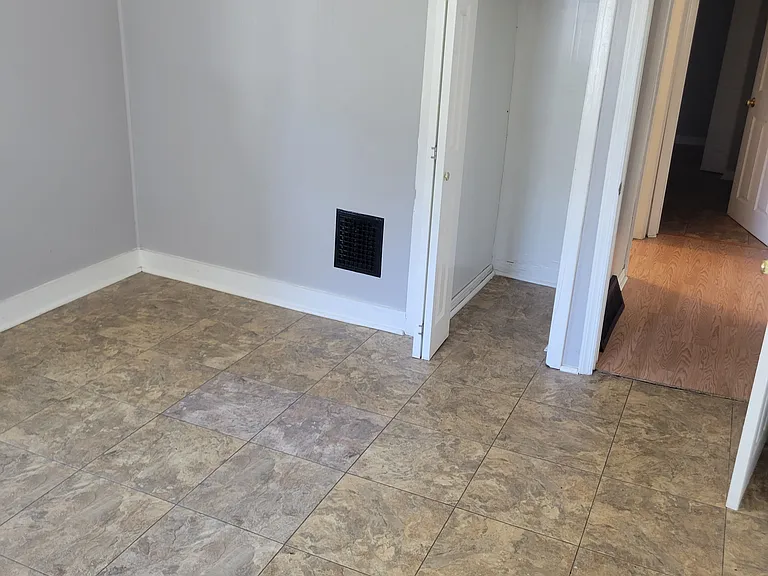 34 Center Oak Ave — Photo 12