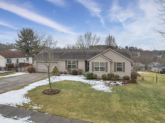 3rd image of 625 Fulla Ln