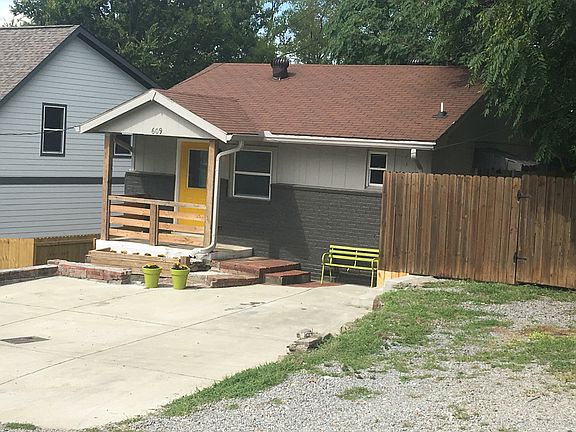 2nd image of 609 Vester Ave