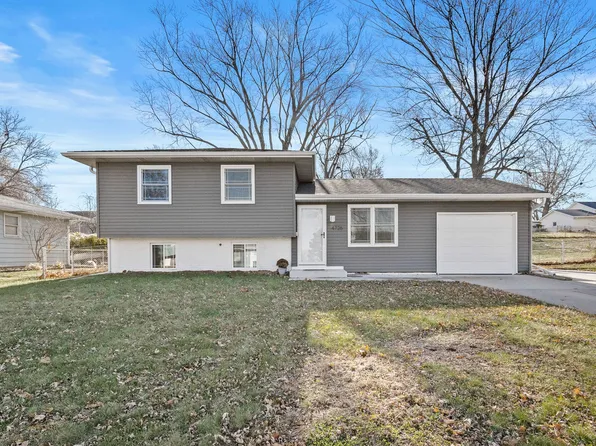 4726 Devlin Dr, Norwalk, IA 50211