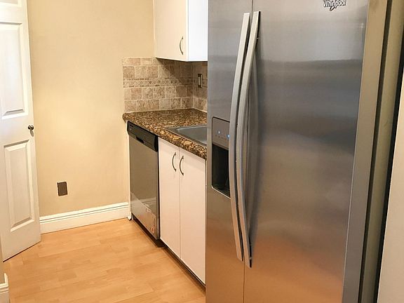 3rd image of 1450 SE 3rd Ave