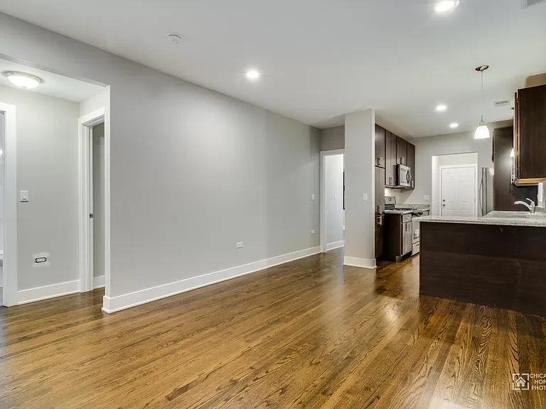 2025 W Jarvis Ave #3 — Photo 8