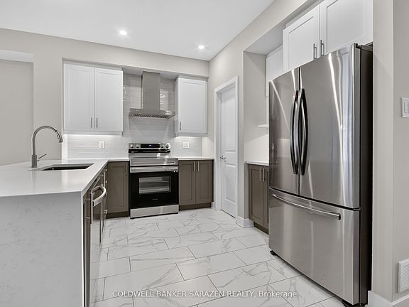 5th image of 330 Whitham Cres