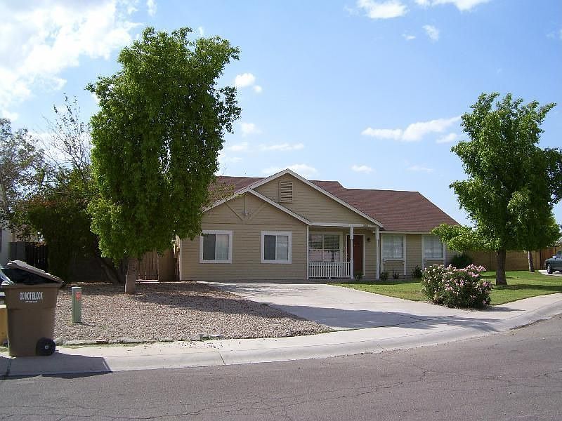2nd image of 11612 N 67th Dr