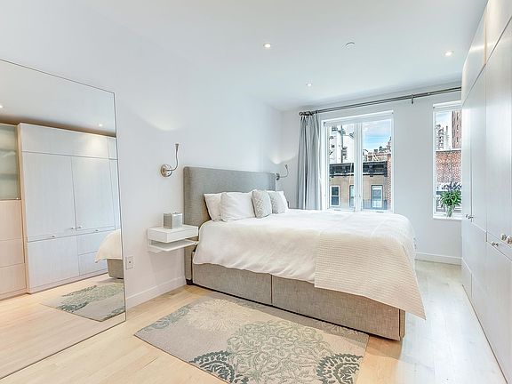 5th image of 236 E 81st St Unit Penthouse 1