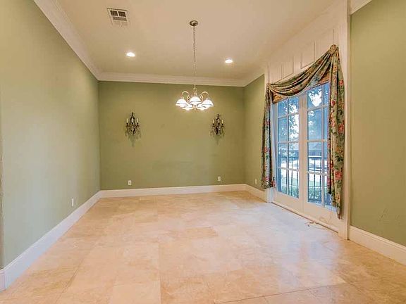 5th image of 5016 Byers Ave