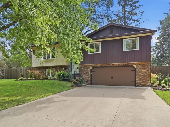 2262 Linwood Ave E, Maplewood, MN 55119