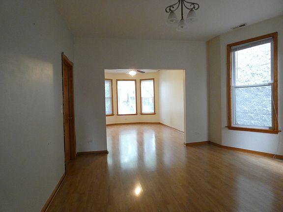 4th image of 1918 N Kedzie Ave #2