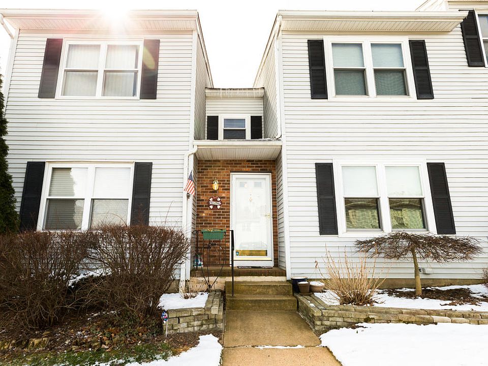 1st image of 40 Dogwood Ct