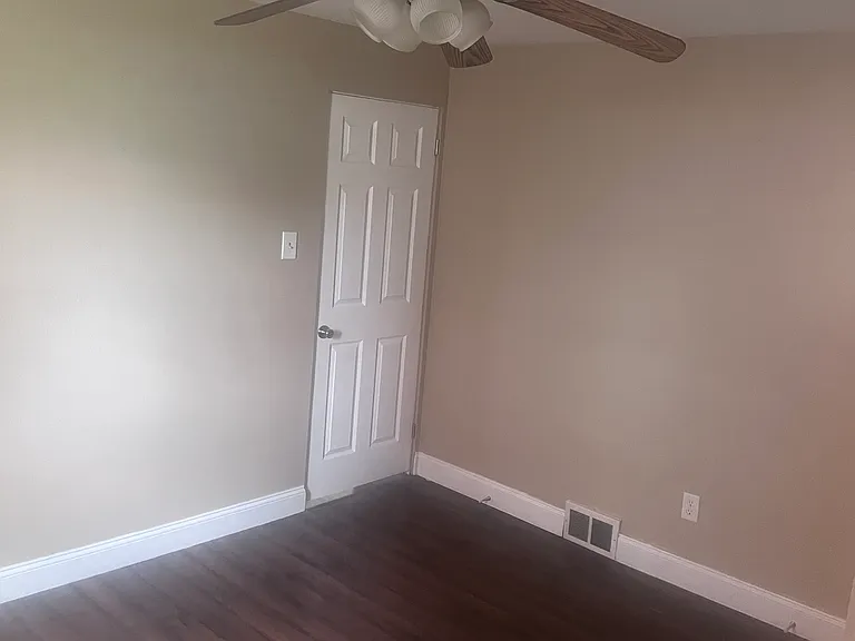 5000 Locust Ln — Photo 15