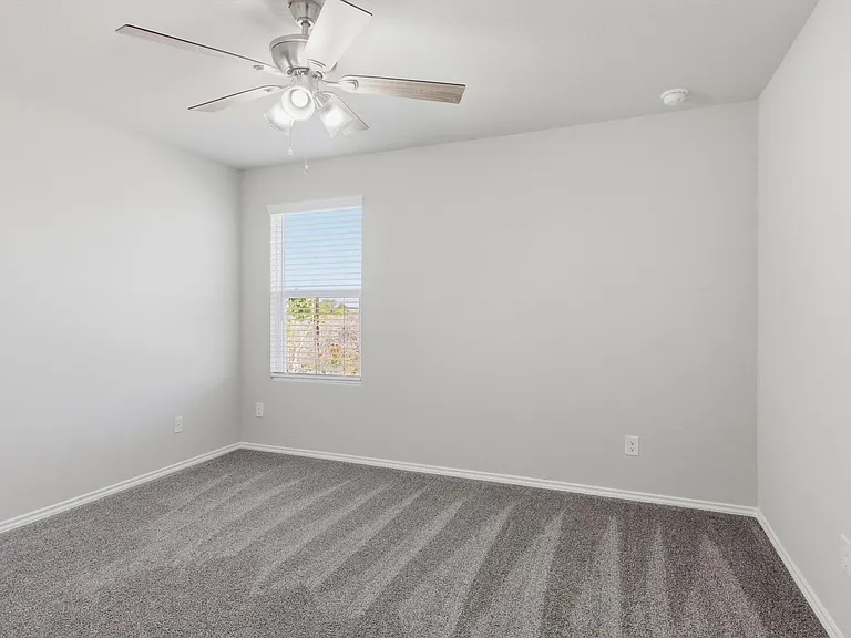 522 Abigail Aly — Photo 13