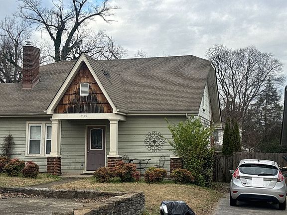 2nd image of 935 Curdwood Blvd