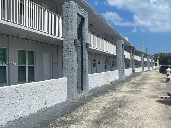2225 NE 123rd St APT 204, North Miami, FL 33181