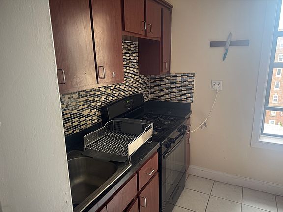 3rd image of 532 Lefferts Ave #5W