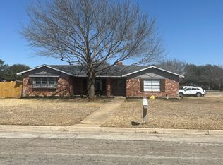 1305 Glenhaven Dr, Cleburne, TX 76033