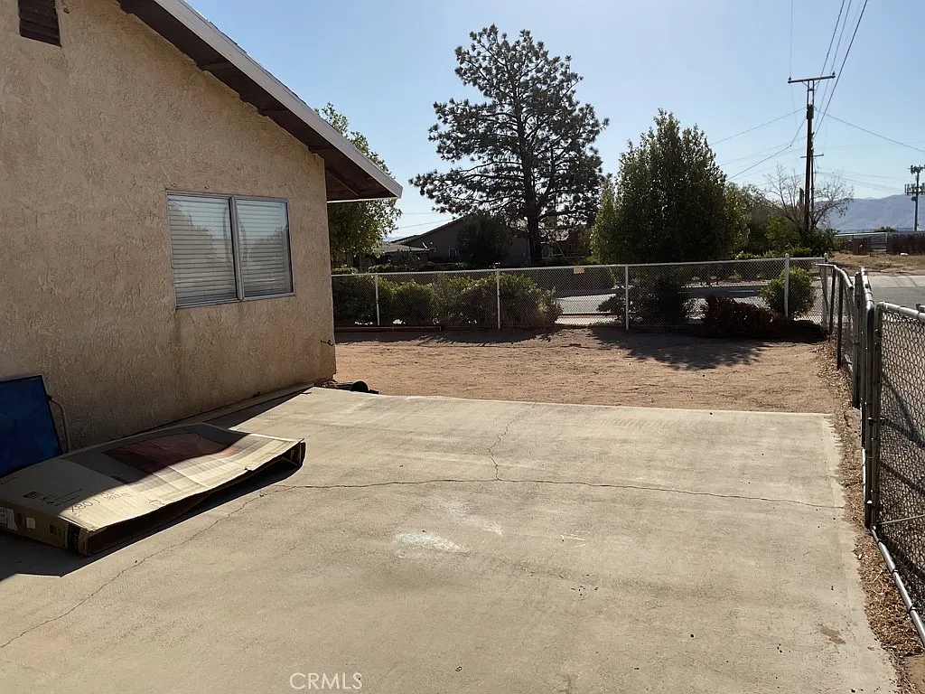 Building Photo - 16503 Smoke Tree St #2