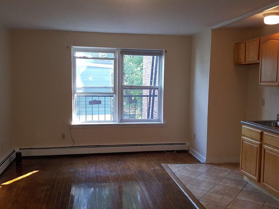 1st image of 323 Sanford Ave #209