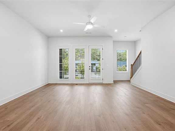 4th image of 2597 Mackintosh Ct