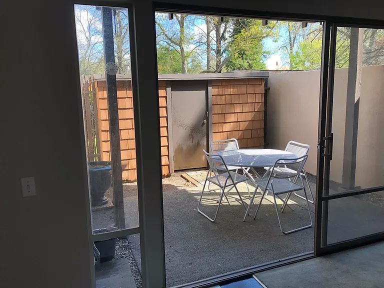2241 Woodside Ln E #4 — Photo 10