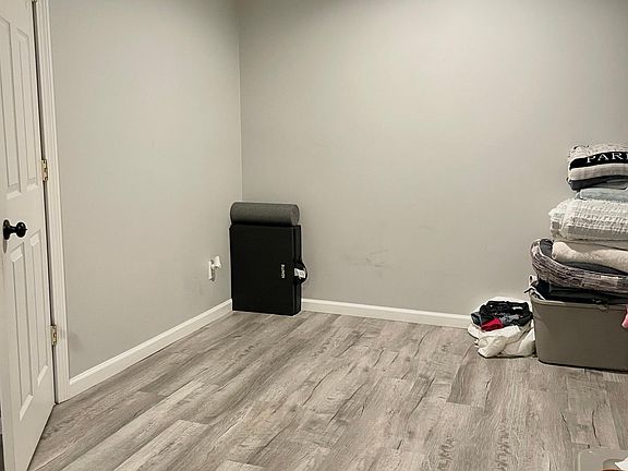 3rd image of 26 West St #2