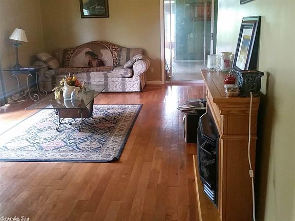 2nd image of 261 Civic Center Pl