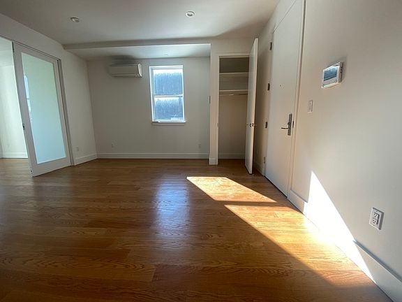 5th image of 61 Montrose Ave #2F