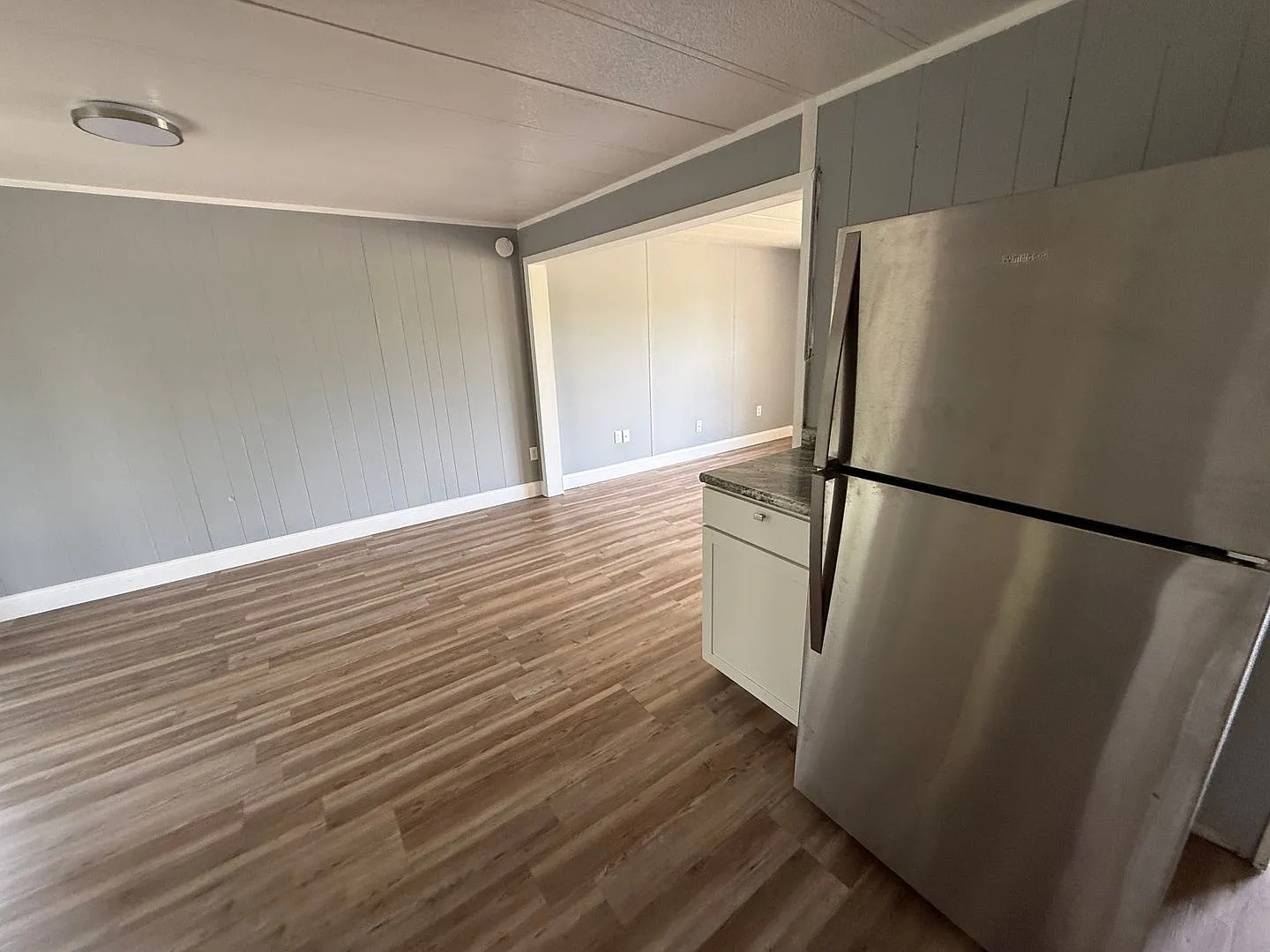 Three Bedroom, One Bathroom Duplex Apartment — Photo 4