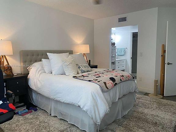 5th image of 2278 SE 27th Dr #2278201G