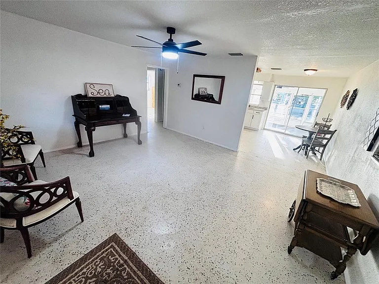 6125 Beacon Point Dr — Photo 8