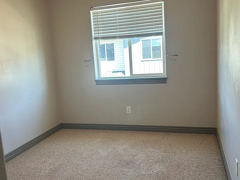 566 Sunflower Rd — Photo 15