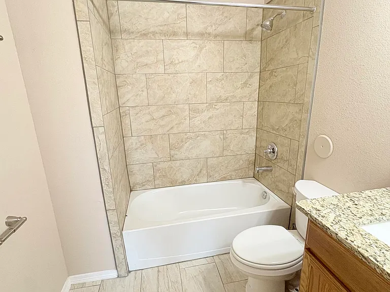 8503 Leo St #B — Photo 11
