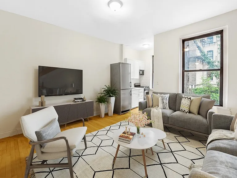 513 E 82nd St #3B — Photo 1