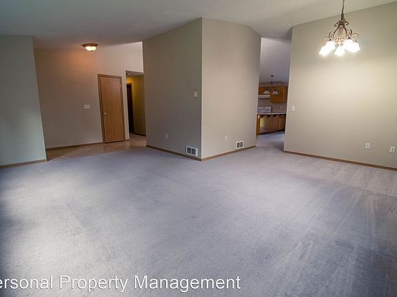 5th image of 1312 SE 352nd Ave