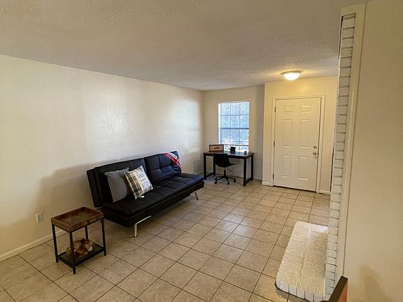 3rd image of 1317 Linda Ann Dr #C