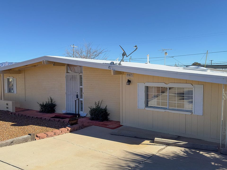1st image of 907 W Webb Dr