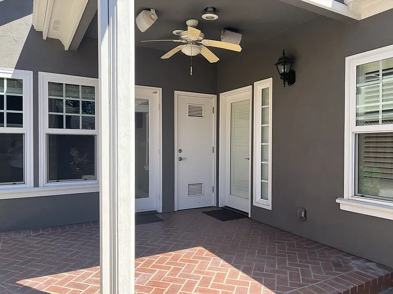 1078 Byerley Ave — Photo 46