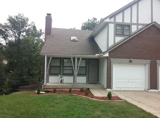 8824 W 77th St, Overland Park, KS 66204