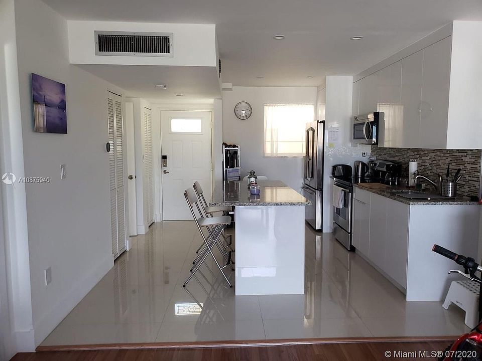 1st image of 16750 NE 10th Ave APT 331