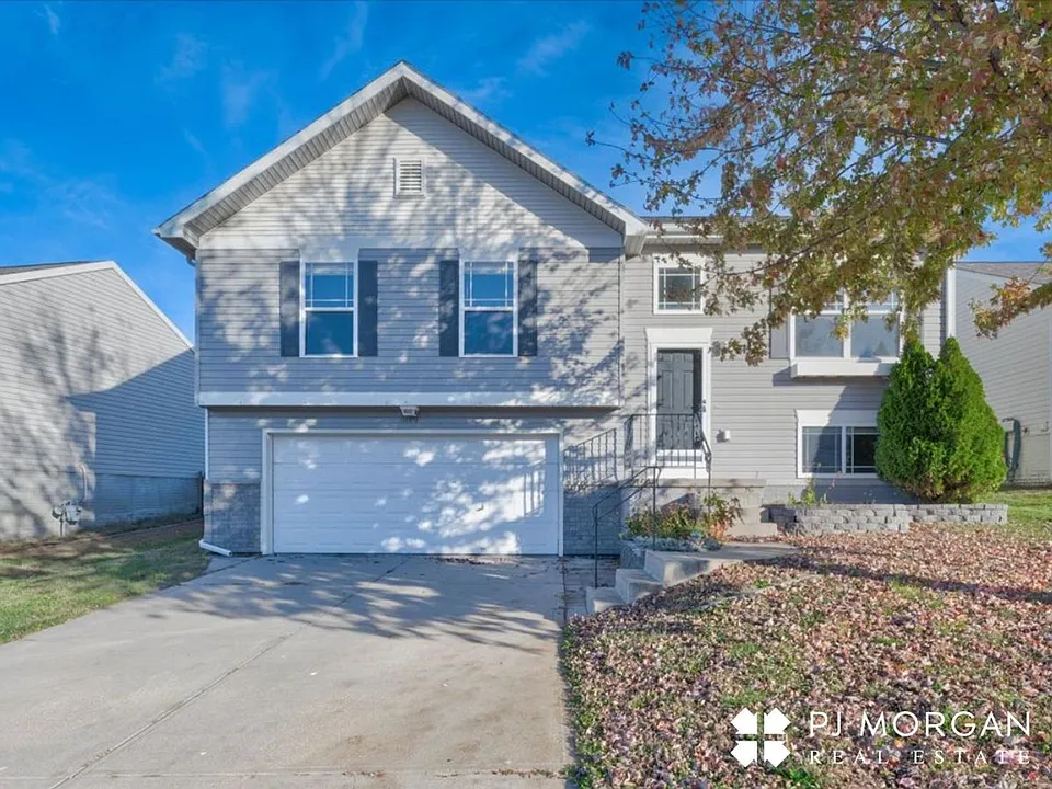 11004 Weber St
